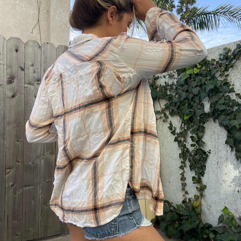 Volcom Flannel - Picture 2 of 5